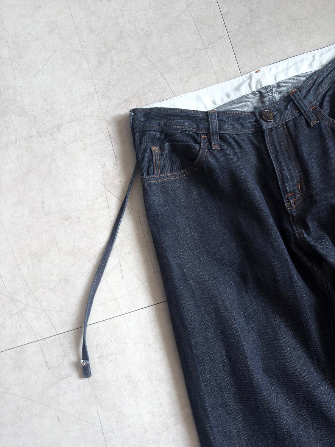 이세이미야케 커밍순 스트랩 포인트 셀비지 데님 팬츠 상품이미지3