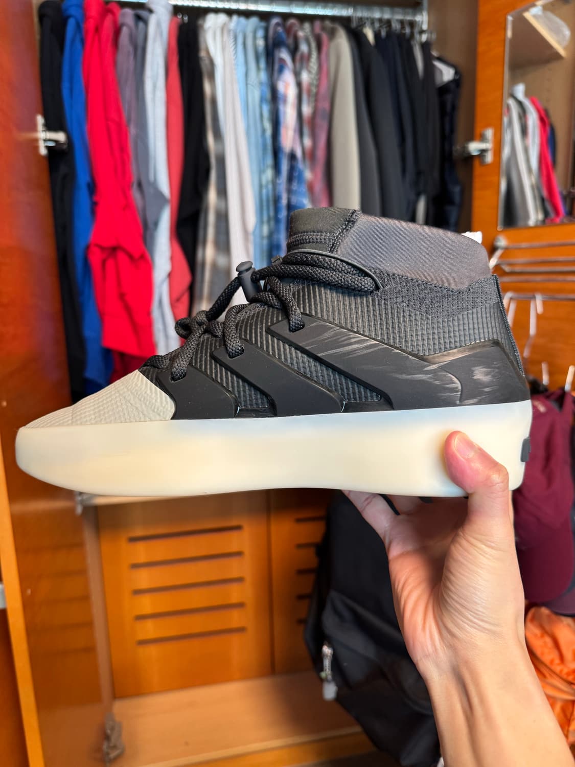 아디다스 x 피어 오브 갓 애슬레틱스 I 베스킷볼 카본 세서미 275 상품이미지2