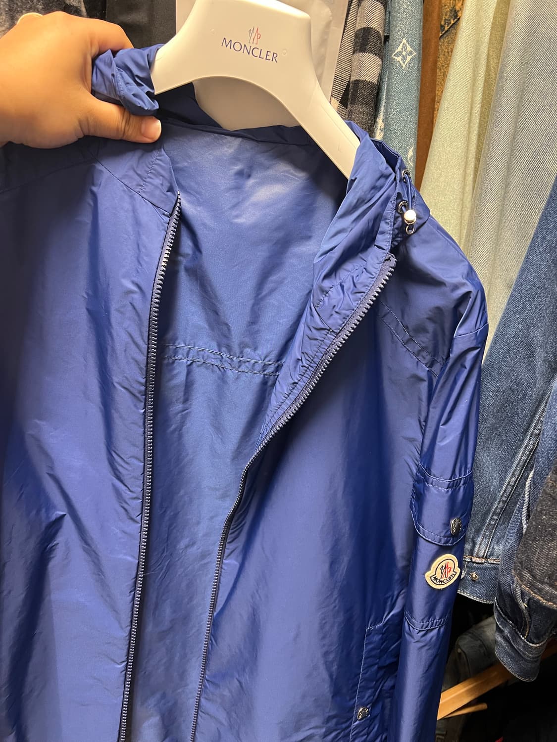 몽클레어 에티아슈 후드 레인 자켓 상품이미지2