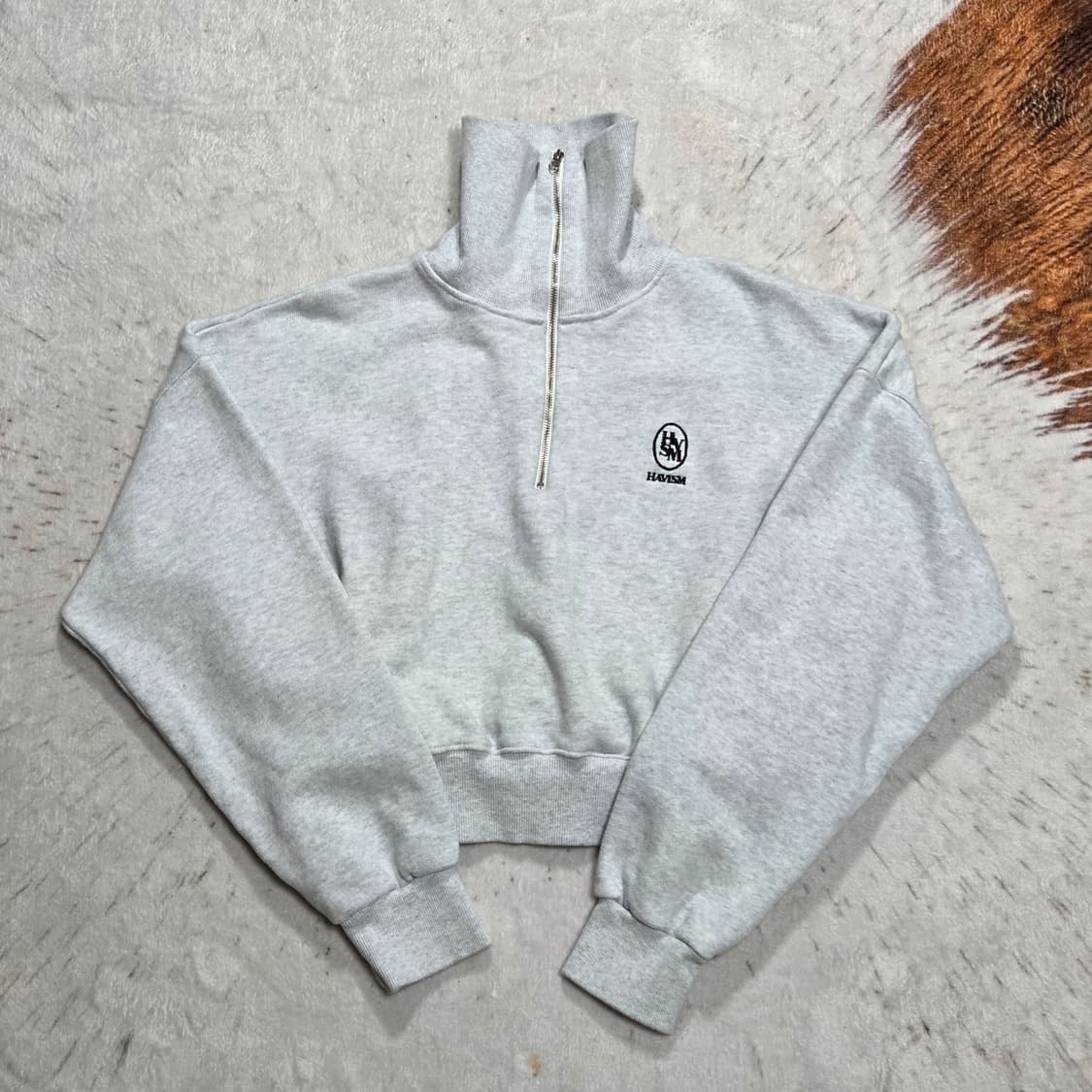 멜란지 자수 반집업 아노락 크롭 맨투맨 상품이미지1