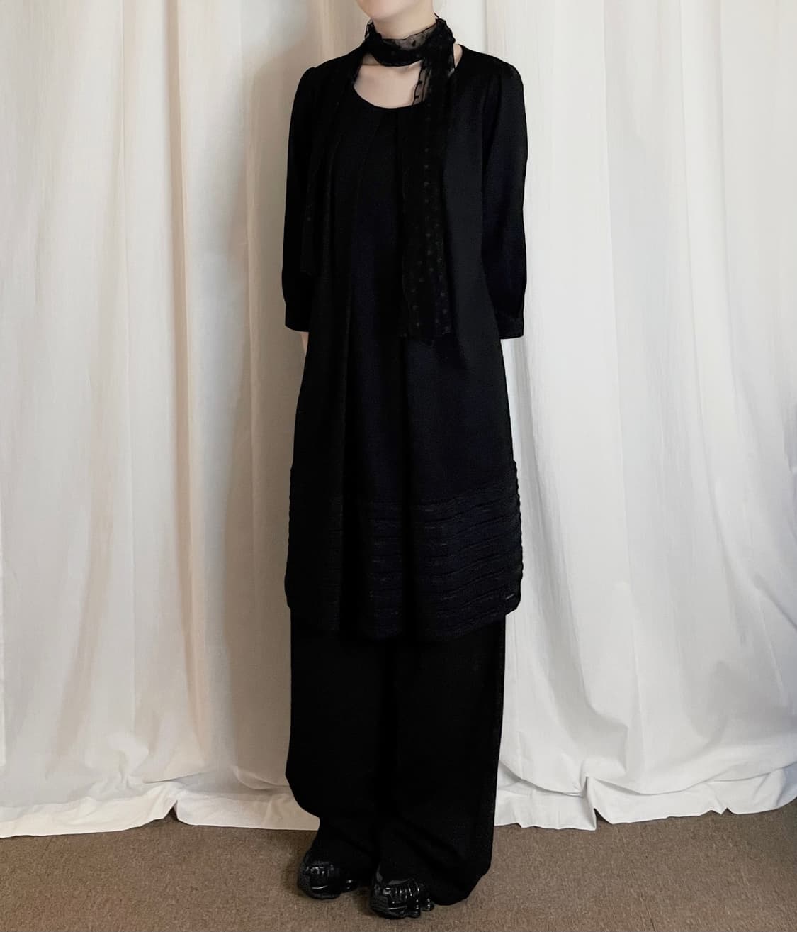 Shirring Neckline Midi Dress - Black 상품이미지2