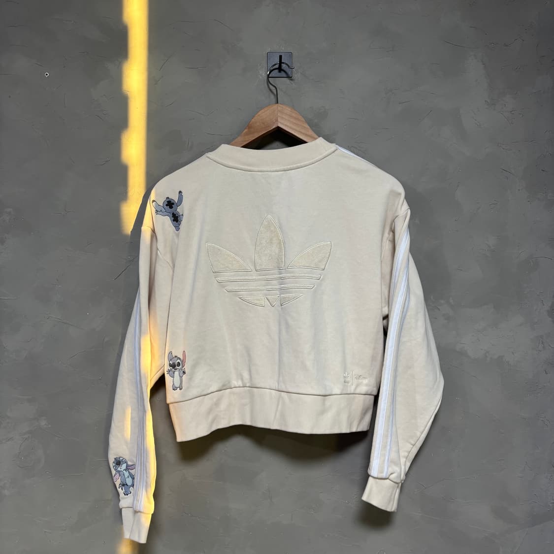 디다스 디즈니 빅로고 져지 트랙탑 가디건 베이지 상품이미지4