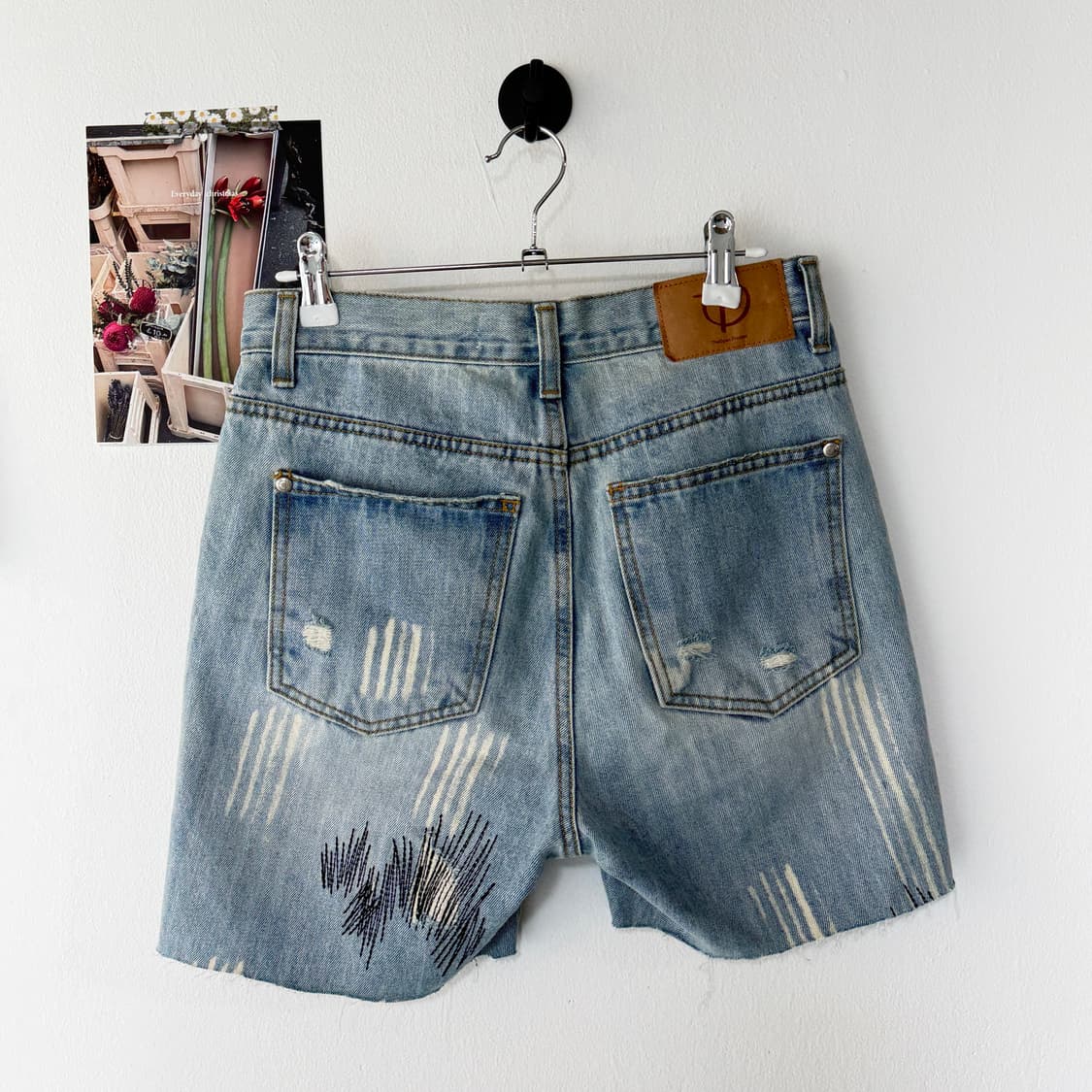 [28] 더오픈프로덕트 블루데미지 데님 반바지 상품이미지2