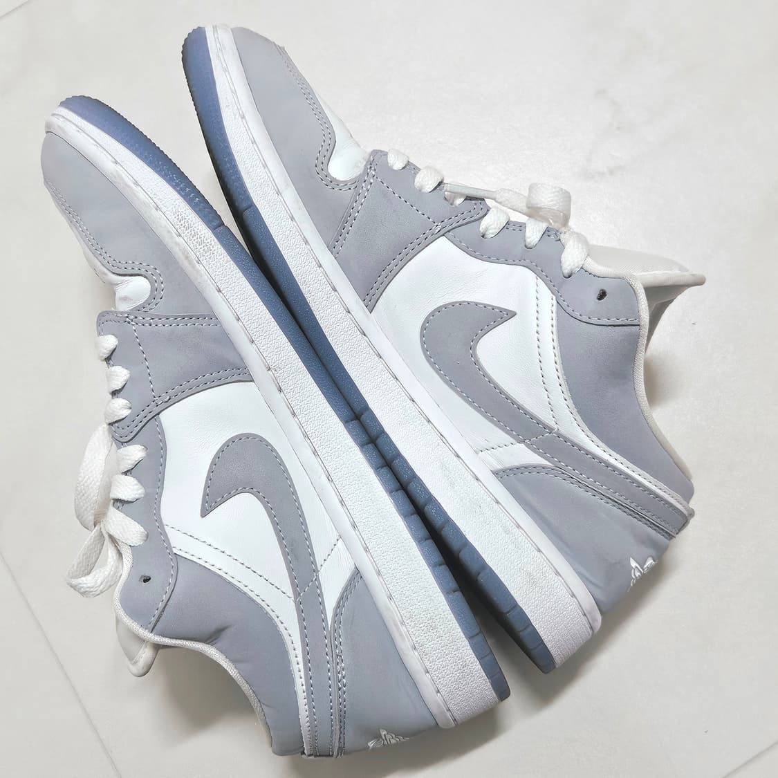 조던1 로우 화이트 울프그레이 255 상품이미지4