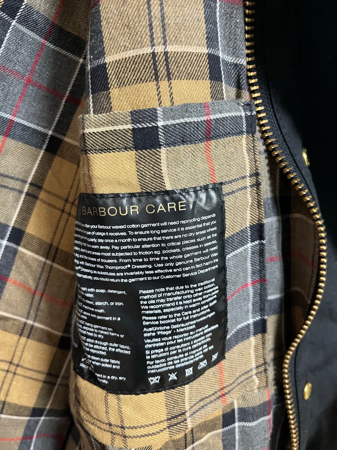 바버 인터내셔널 블랙 왁스 자켓 상품이미지4