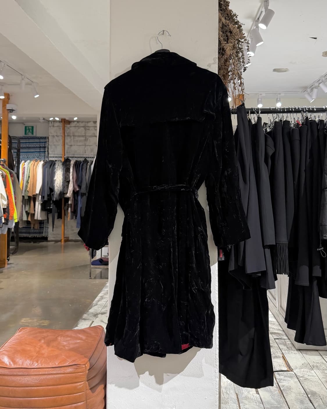 랄프로렌 퍼플라벨 블랙 벨벳 금장 버튼 벨티드 롱코트 상품이미지6