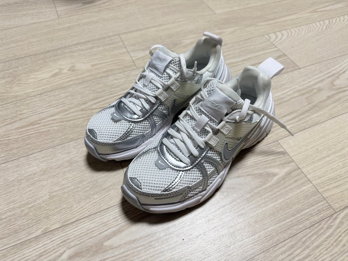 225 / 나이키 v2k 런 운동화 실버 상품이미지2