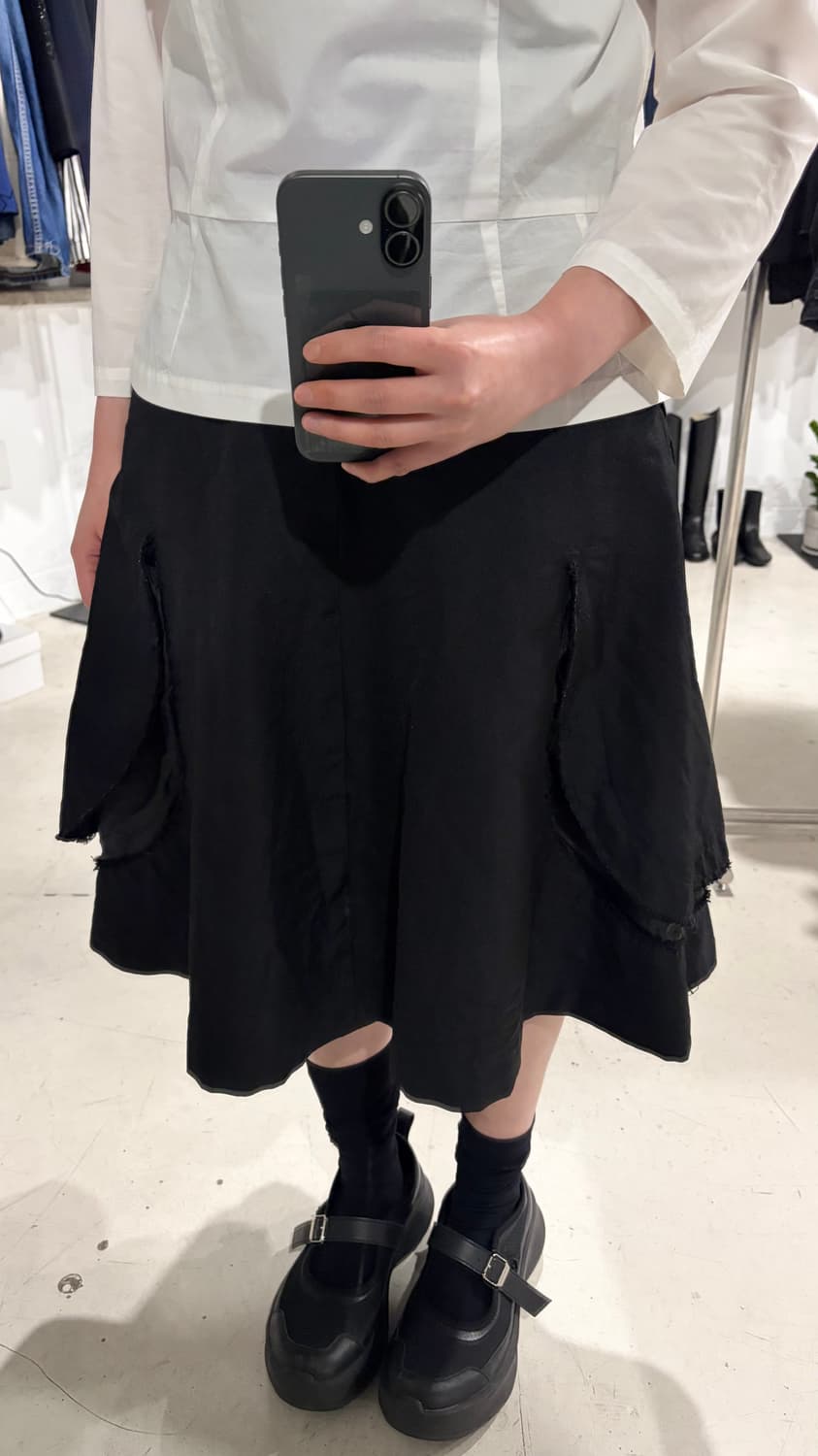 Layer Transformed Distressed Skirt 상품이미지9