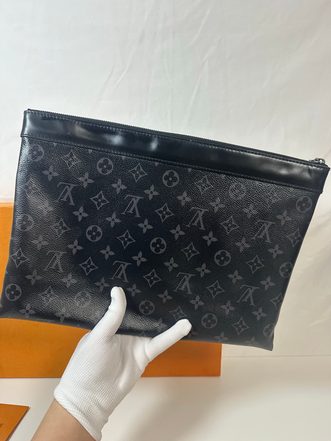 루이비통 디스커버리 클러치 + 드라곤느 키링 (GM/OS)  상품이미지5