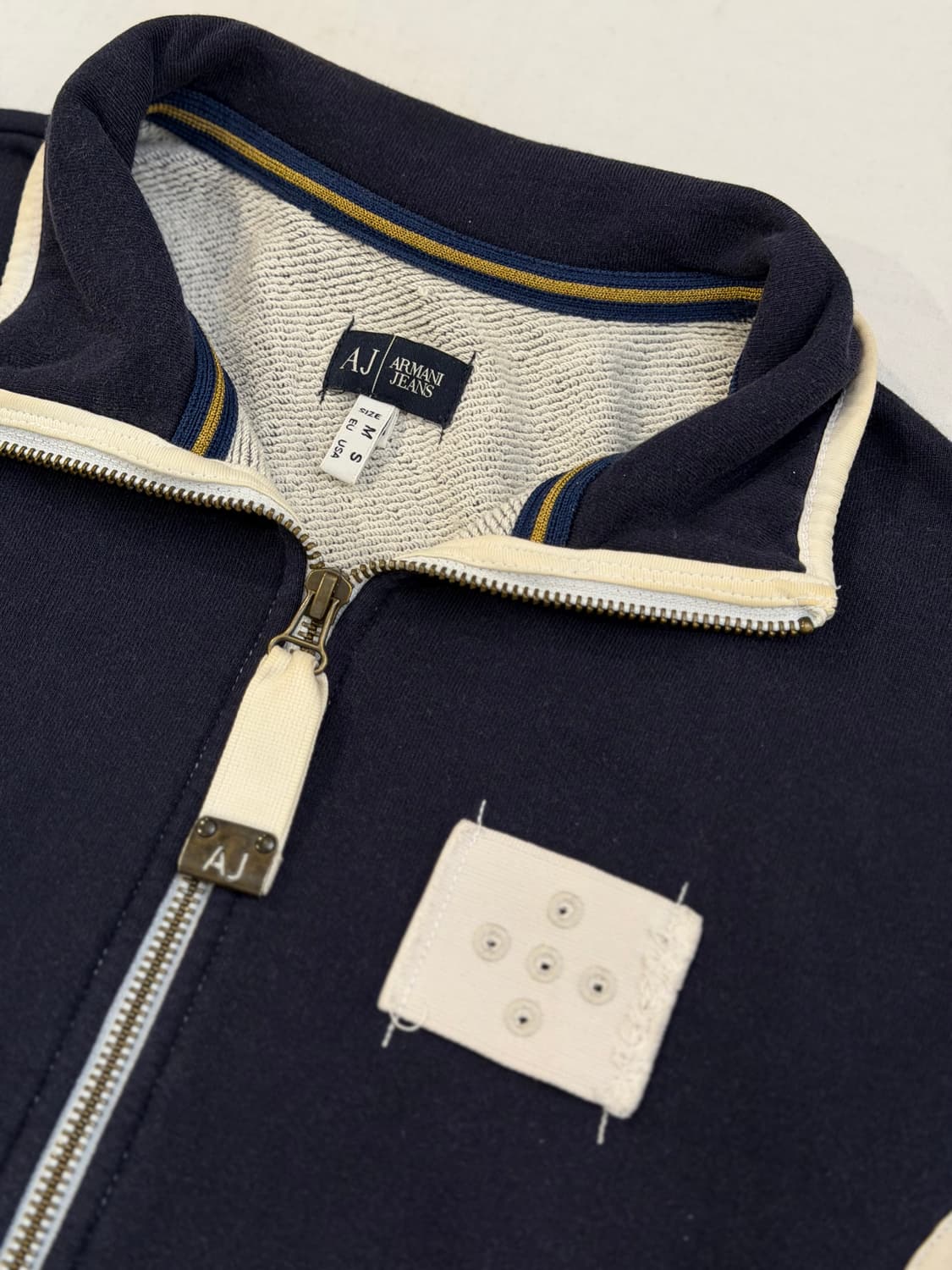 아르마니 진스 절개 디테일 코튼 집업 져지 네이비 상품이미지4