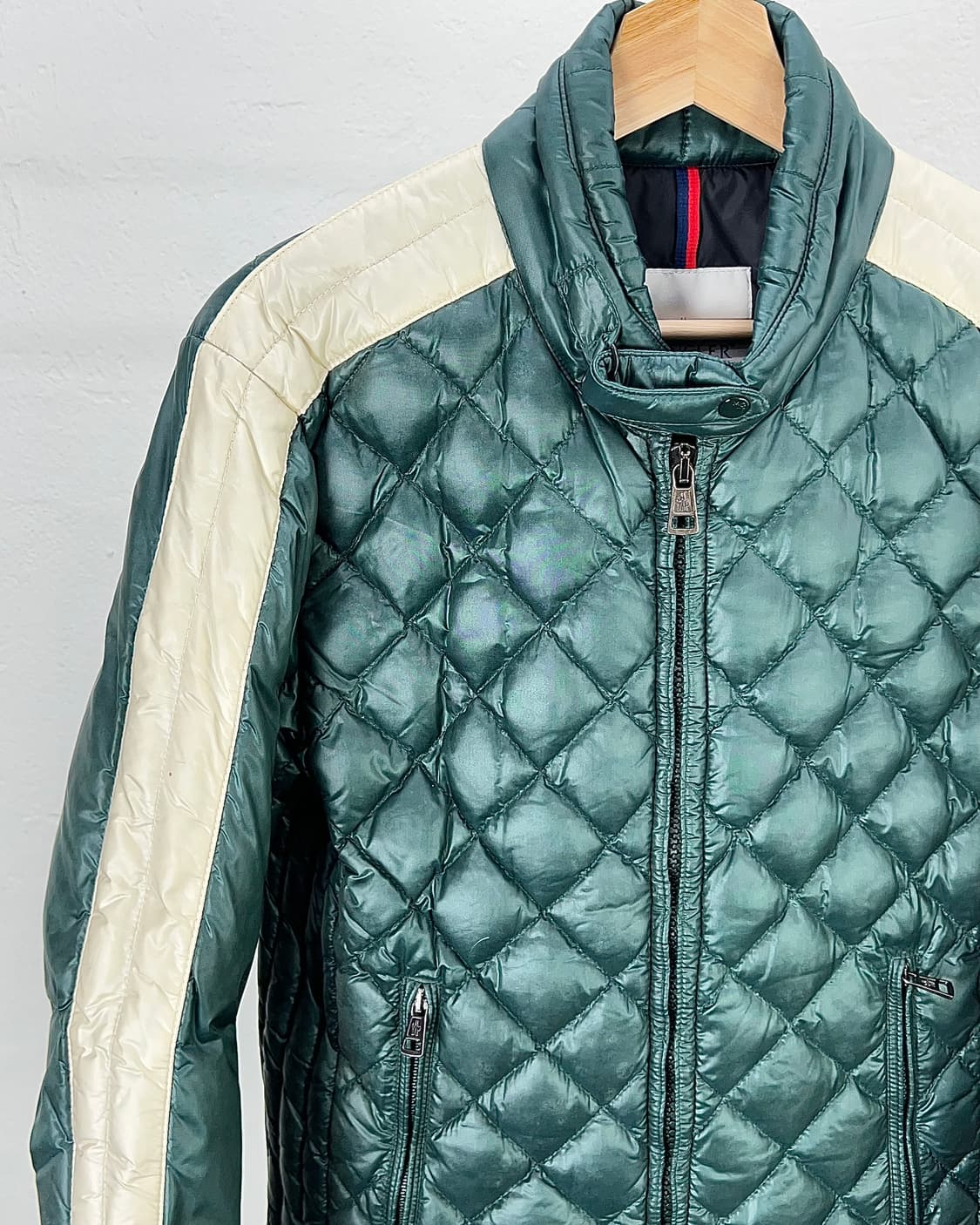 몽클레르 그린 화이트 다이아 퀼팅 덕 바이커 푸퍼 자켓 상품이미지2
