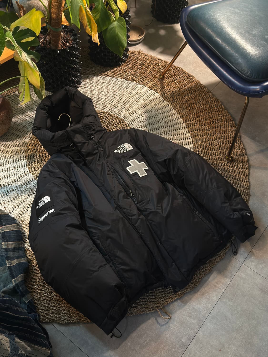 슈프림x노스페이스 서밋 레스큐 파카 L size 상품이미지1