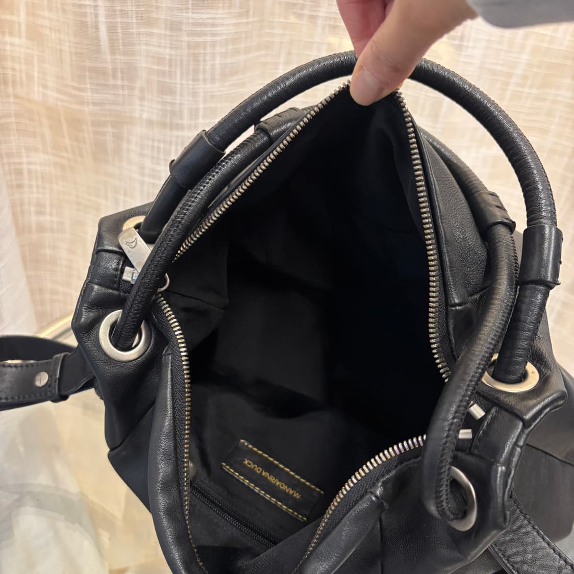 정품 만다리나덕 가죽 토트백 겸 숄더백    상품이미지7