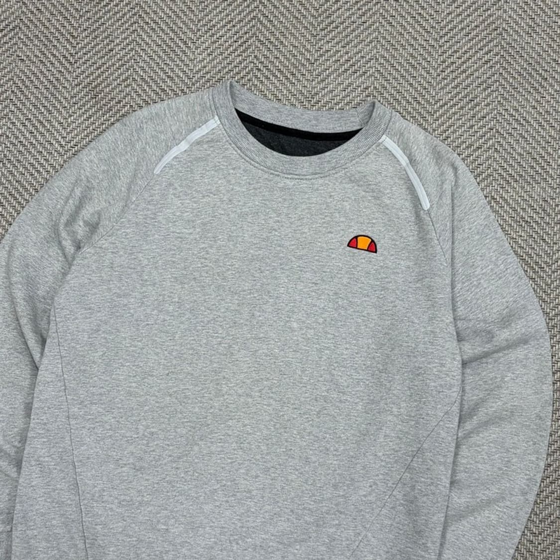 엘레쎄 로고 베이직 맨투맨 v1141 상품이미지3