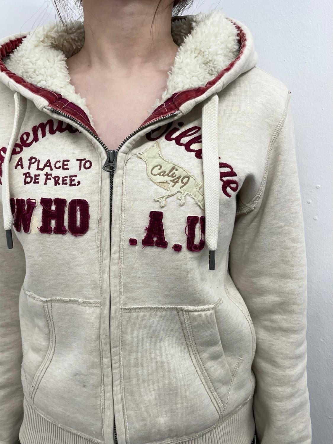 후아유 로고 자수 울프죠 집업 상품이미지6