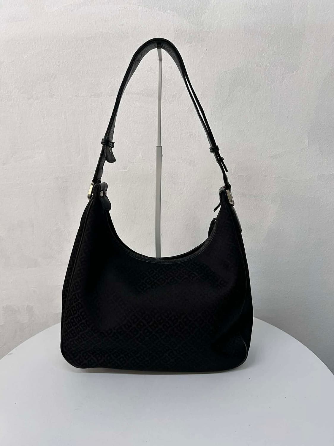 발렌시아가 BB모노그램 아카이브 숄더 토트백 상품이미지1