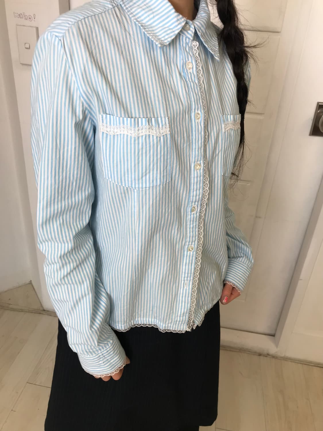 하늘색 스트라이프 레이스 셔츠 상품이미지5