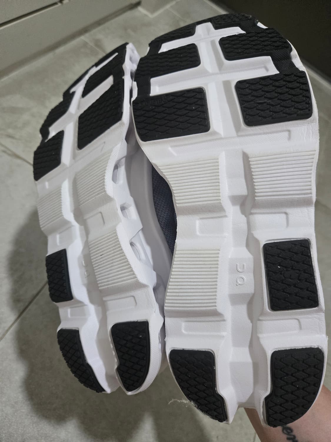 온러닝 클라우드 몬스터2 280사이즈 민트 상품이미지5