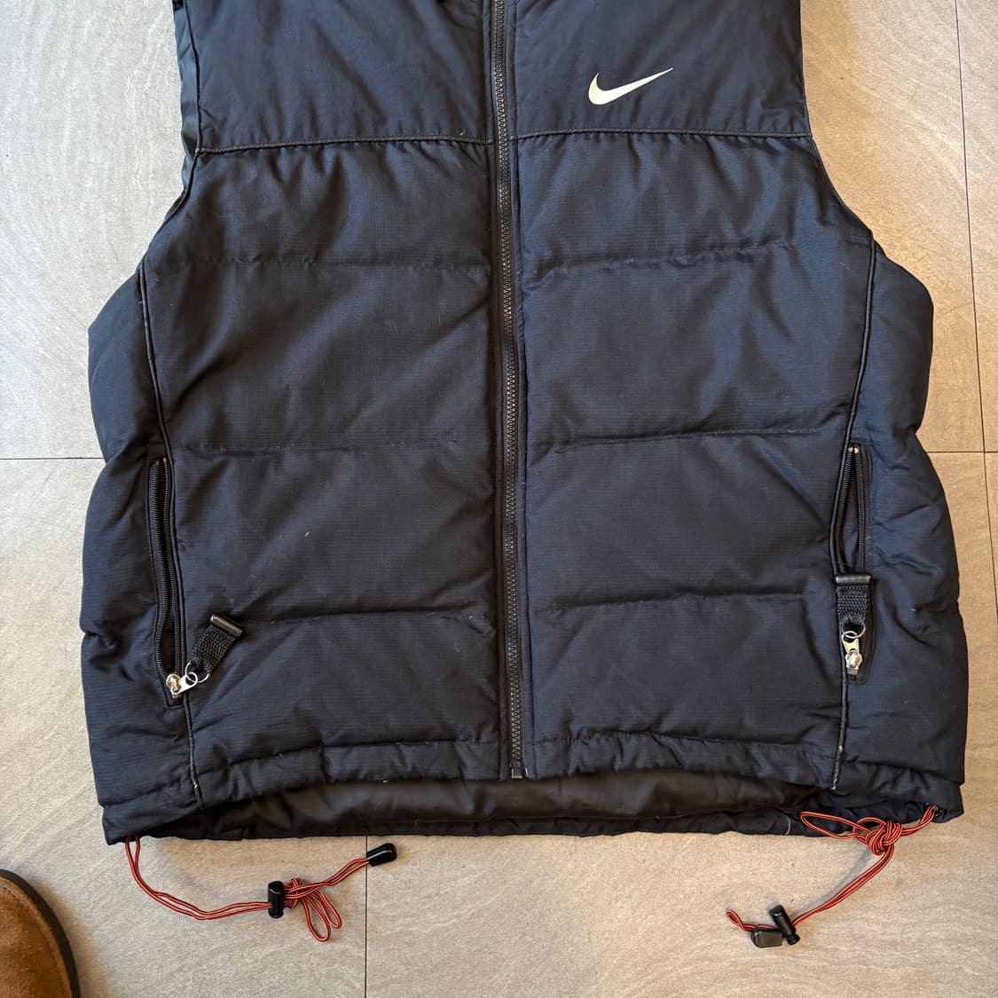 나이키 acg 블랙 다운 패딩 조끼 자켓 상품이미지4