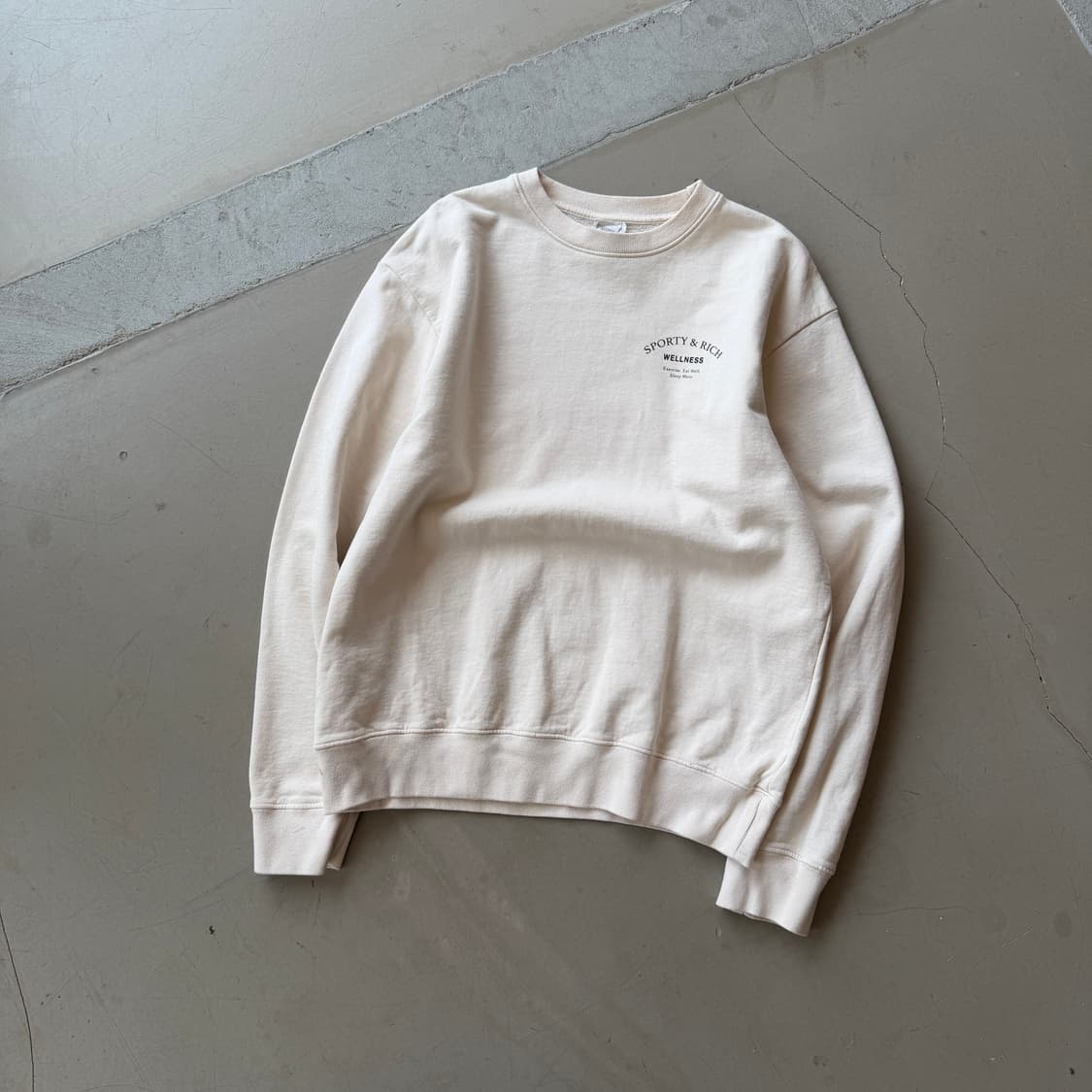 스포티 앤 리치 웰니스 스튜디오 스웻셔츠 상품이미지2