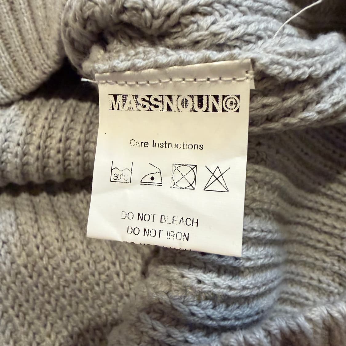매스노운 코튼 크루넥 그레이 니트 상품이미지5