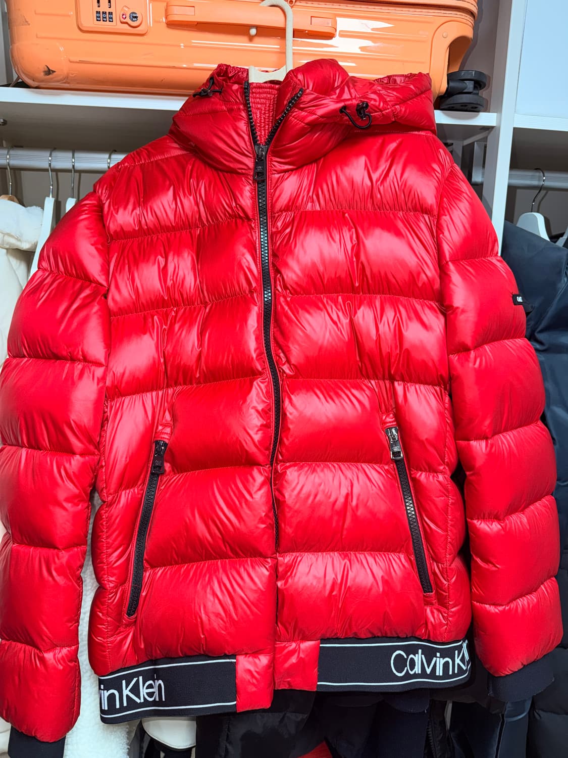 켈빈클라인 유광 패딩 상품이미지5
