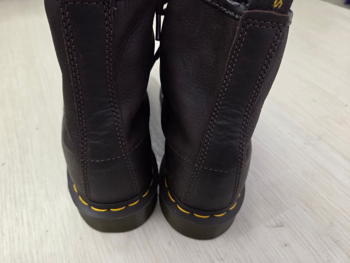 닥터마틴  다크브라운 UK6 (250mm) 상품이미지4