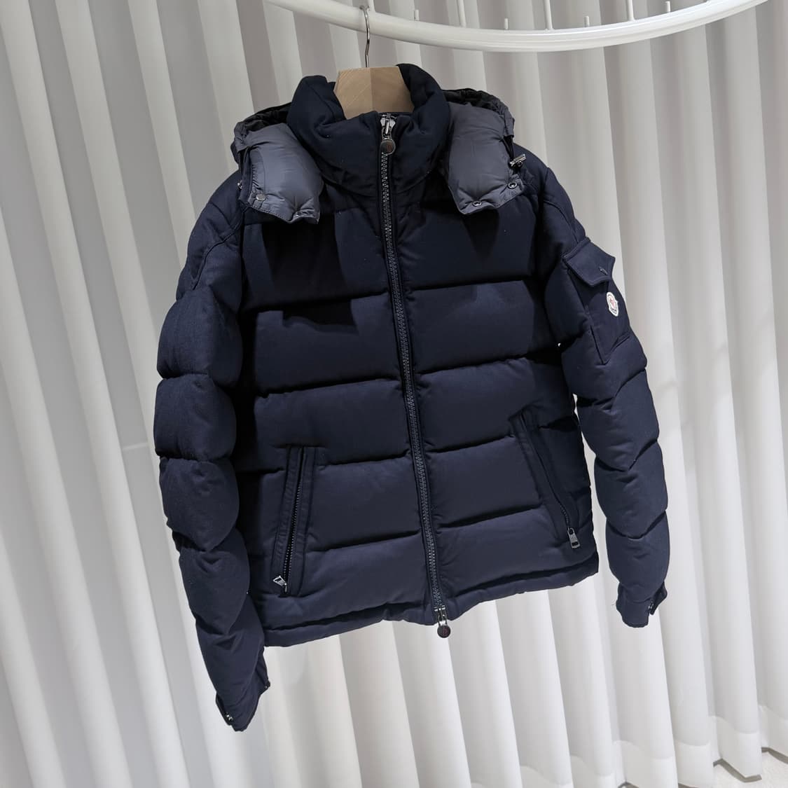 (A+/2) / 몽클레어 몽제네브르 남성 다운 패딩 자켓 네이비 상품이미지3