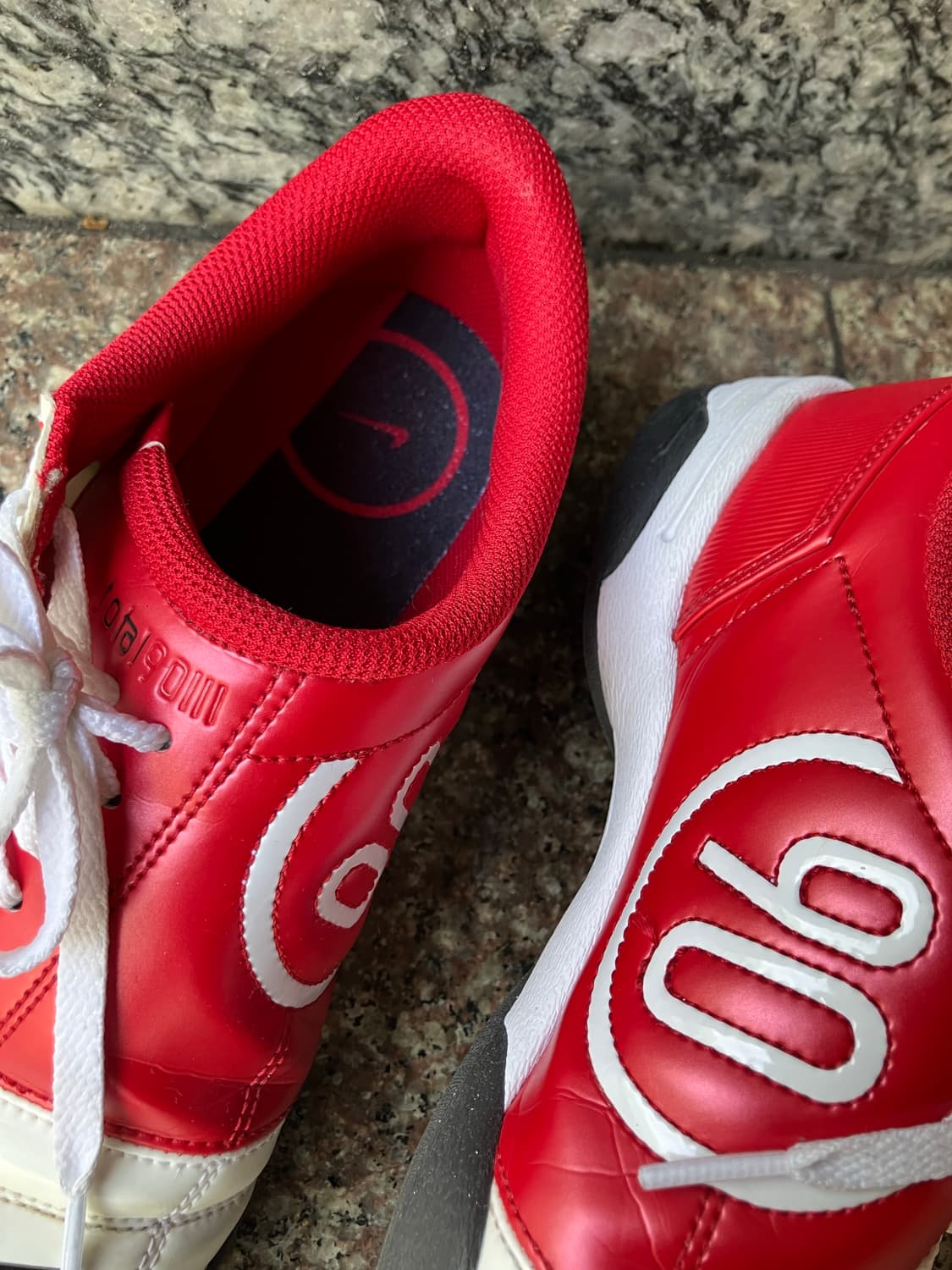 나이키 토탈90 풋살화 265 상품이미지3