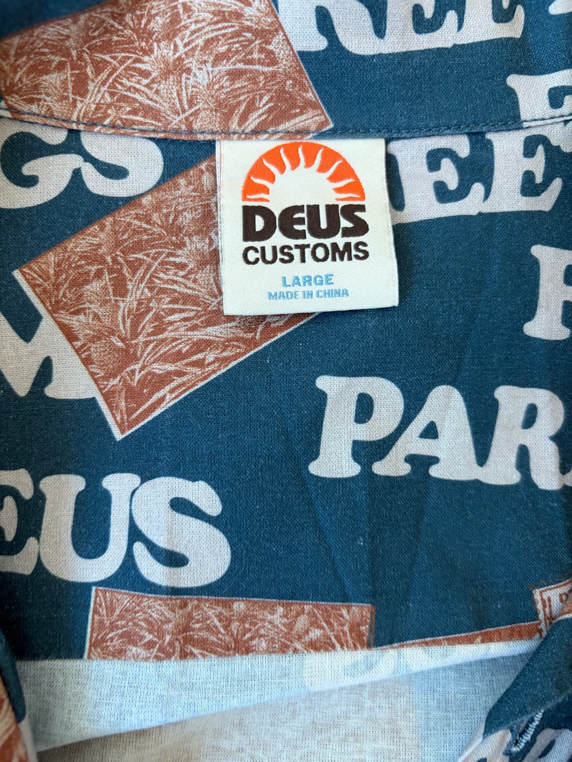 데우스 엑스 마키나 Paradeus Shirt 상품이미지3