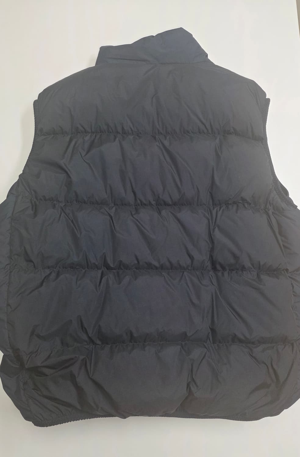 몽클레르 알마즈 다운 베스트 블랙 24FW 6사이즈 상품이미지3