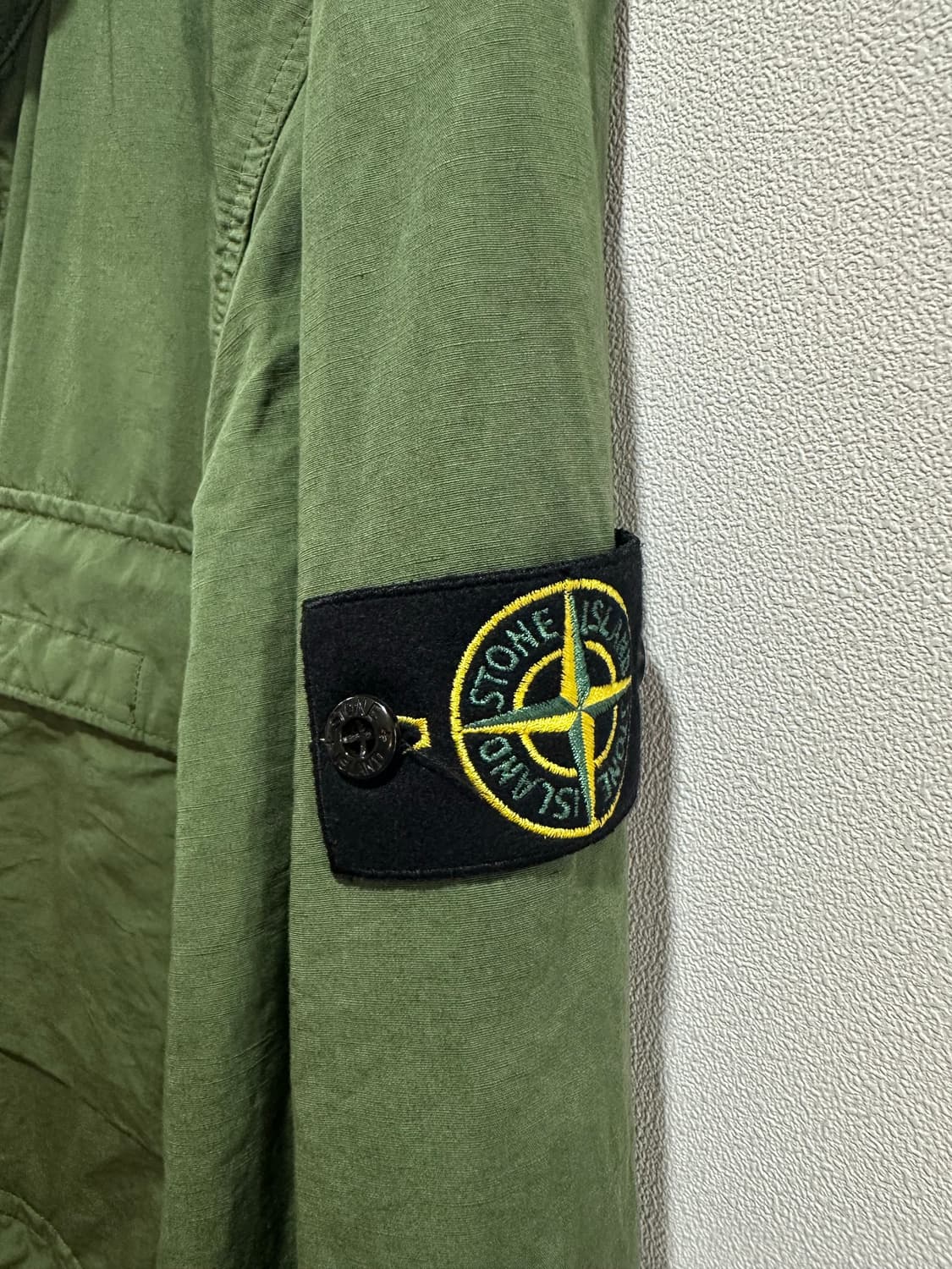 스톤아일랜드 카키 야상 자켓 상품이미지3