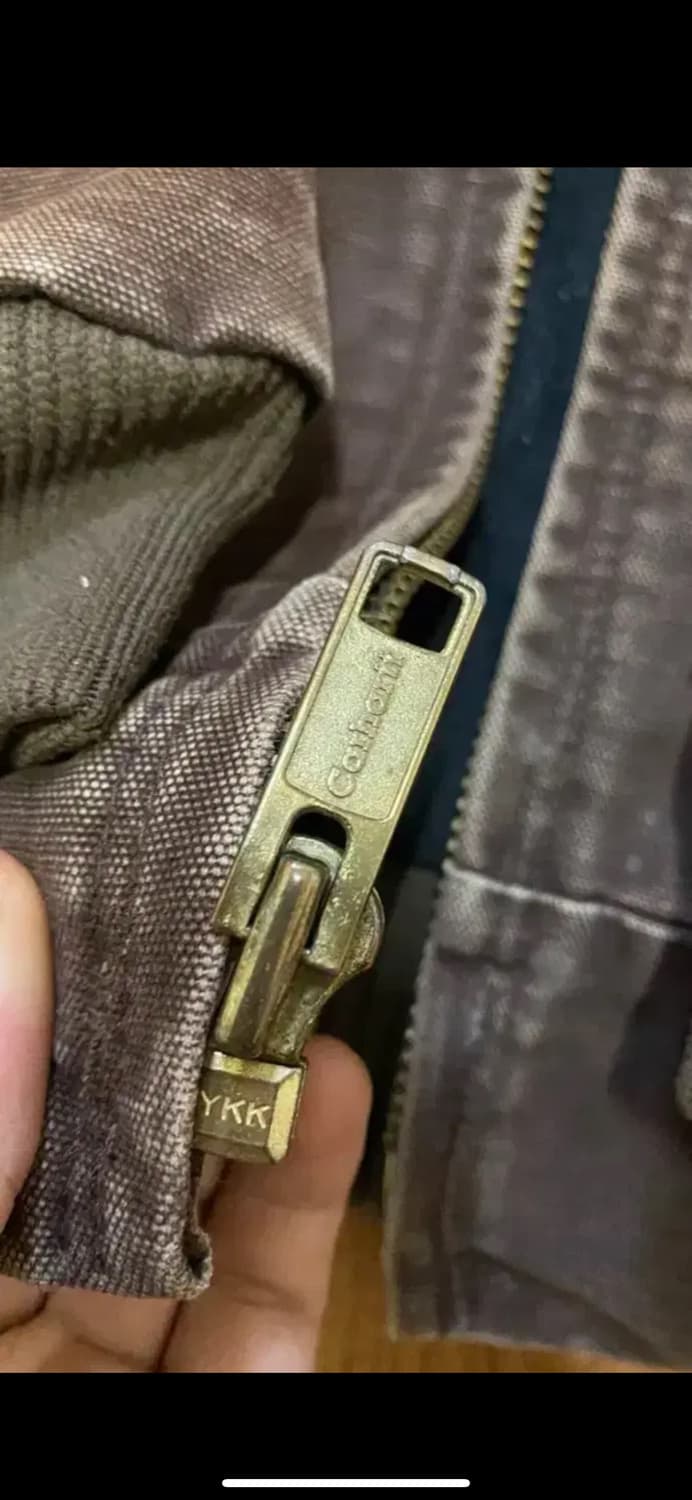 칼하트 덕액티브 j130 dkb s 사이즈 팝니다 상품이미지5