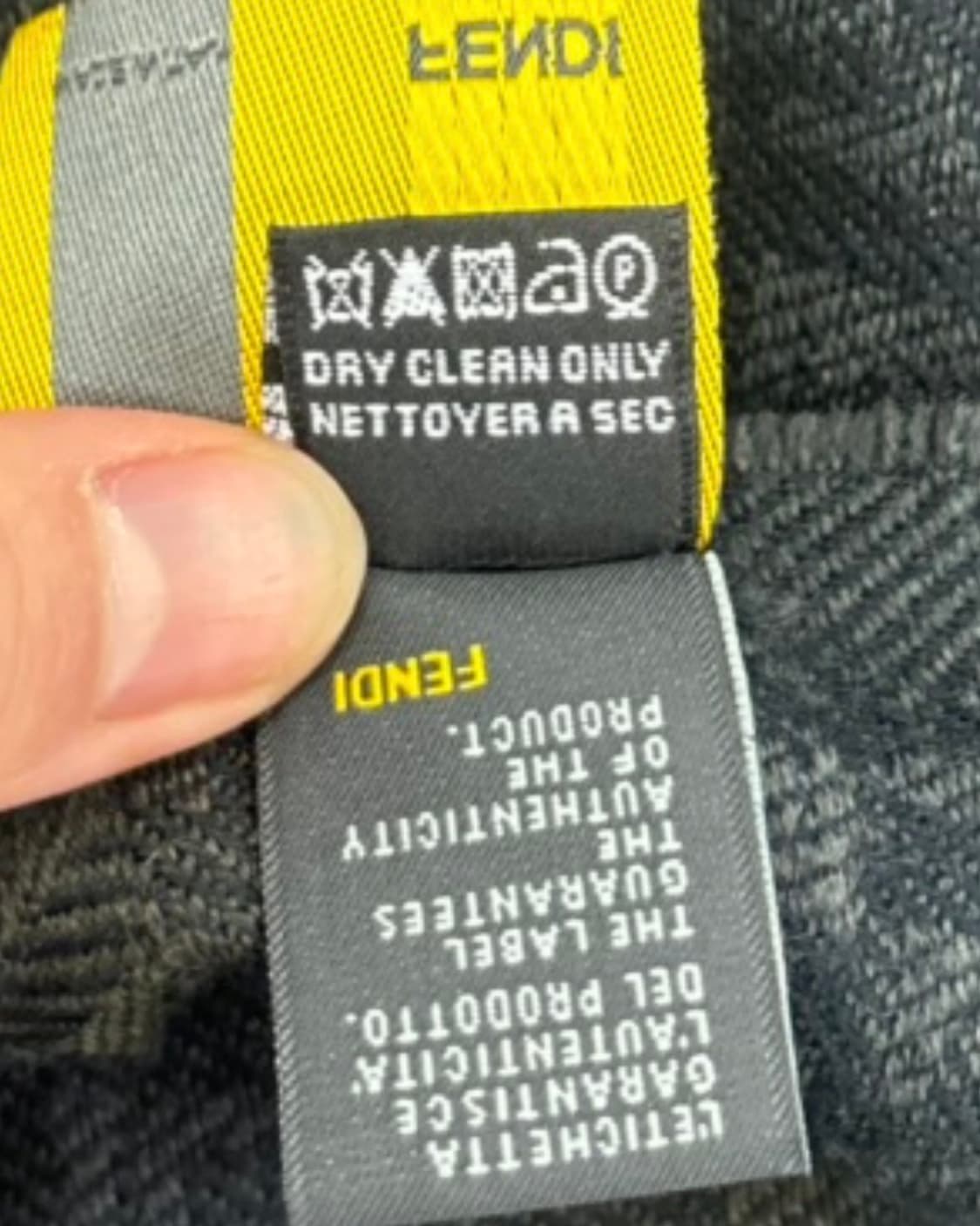 펜디 네이비 주카 머플러  상품이미지6