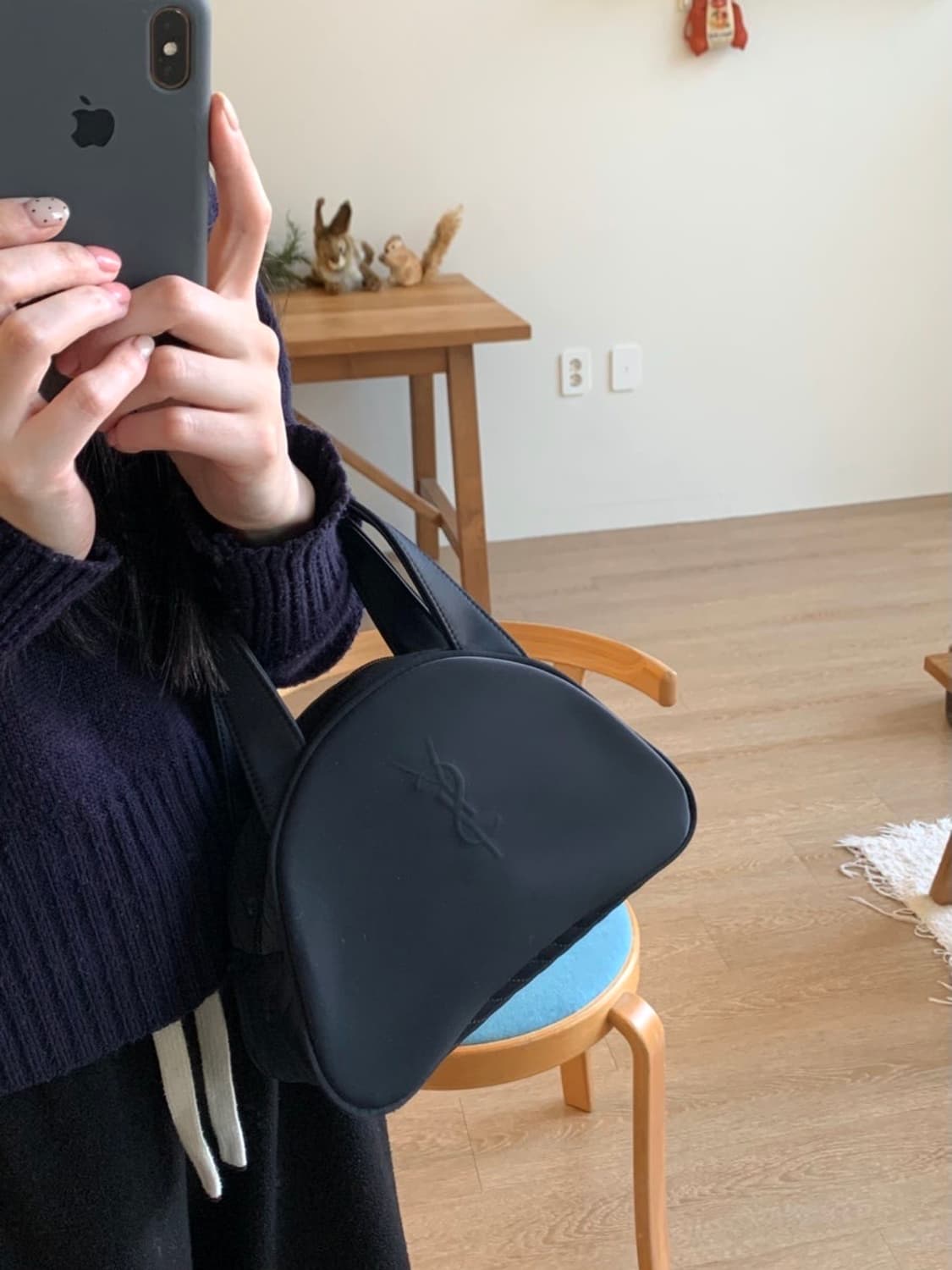 입생로랑 나일론 하프문 미니백 상품이미지2