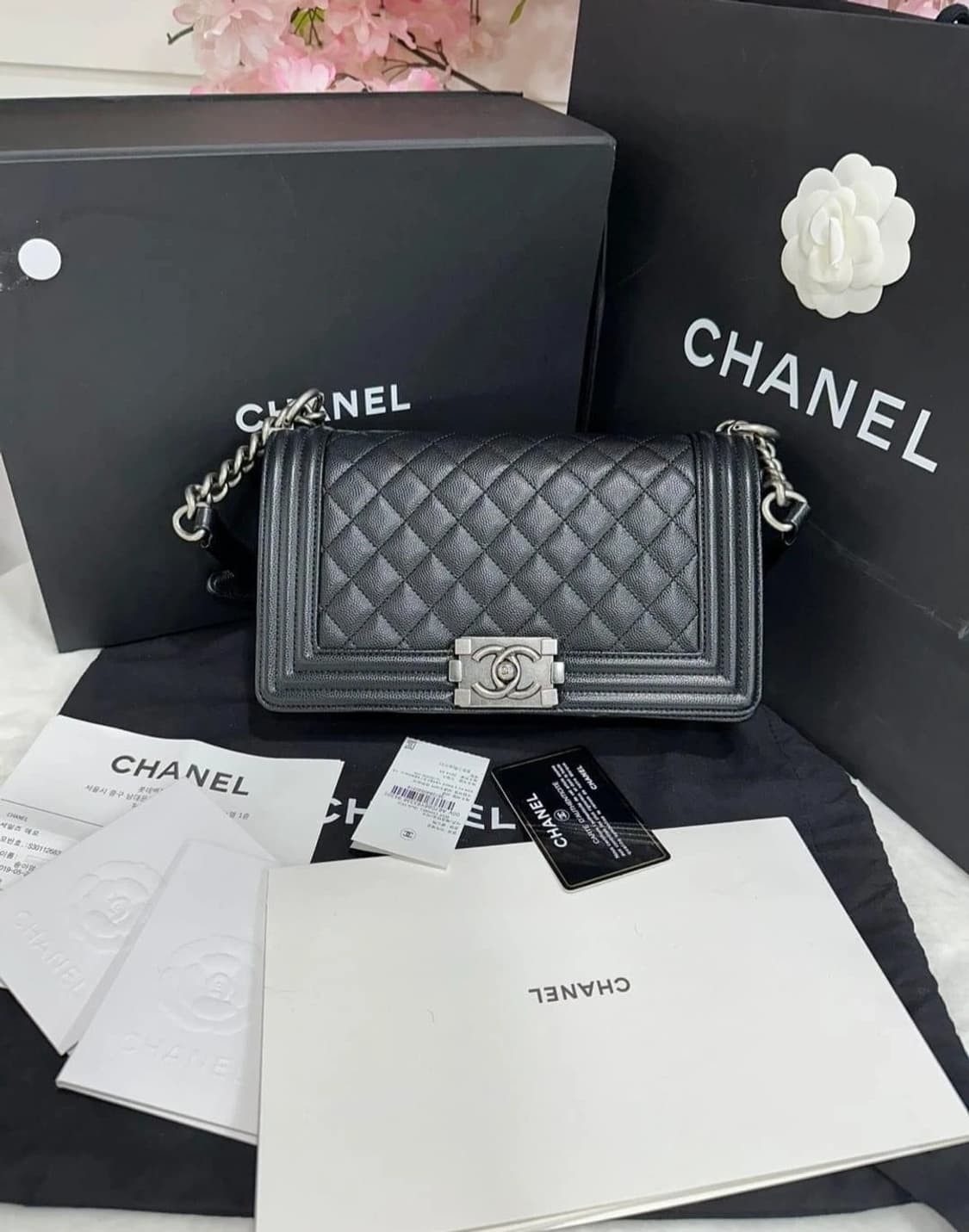 (정품)샤넬 보이백 미듐 캐비어 은장 급처! 상품이미지1