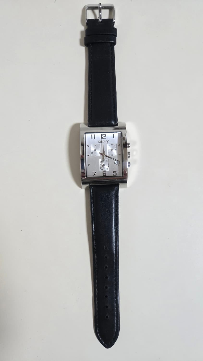 DKNY (도나카란 뉴욕)사각 실버 크로노그래프 남성 손목시계 상품이미지4