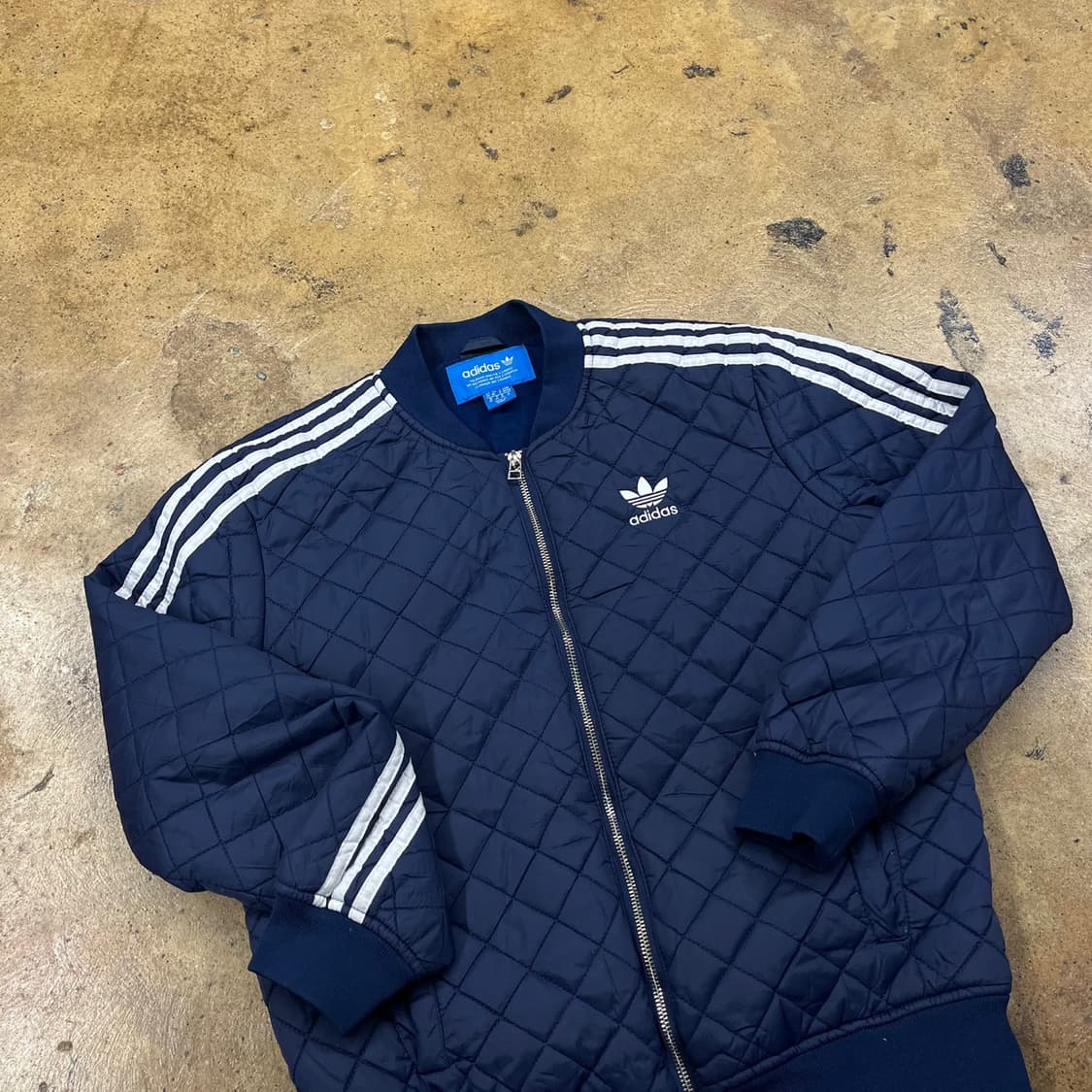 아디다스 네이비 경량 숏패딩  상품이미지1