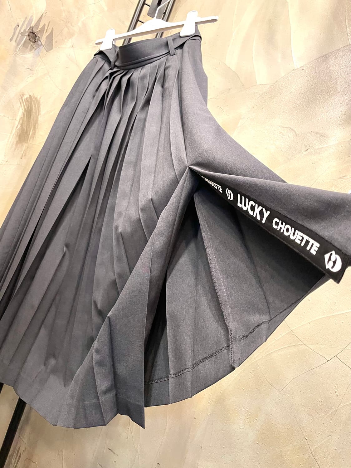 럭키슈에뜨 벨티드 플리츠 롱스커트 55~66 상품이미지5