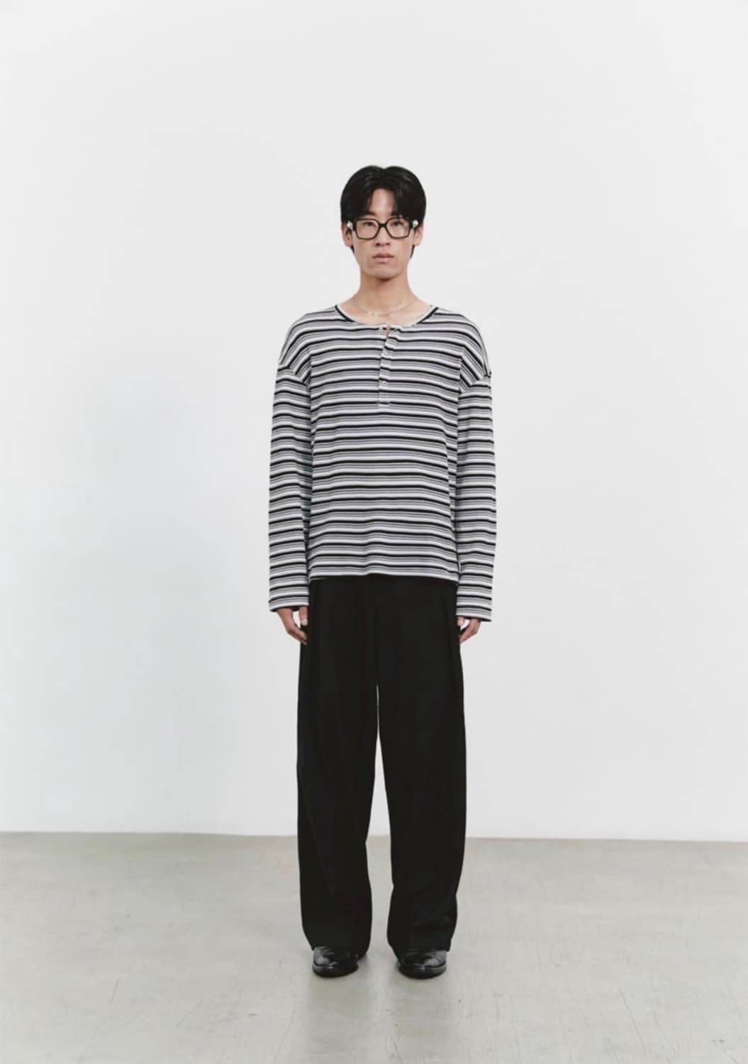 발루트 스트라이프 헨리넥 상품이미지1