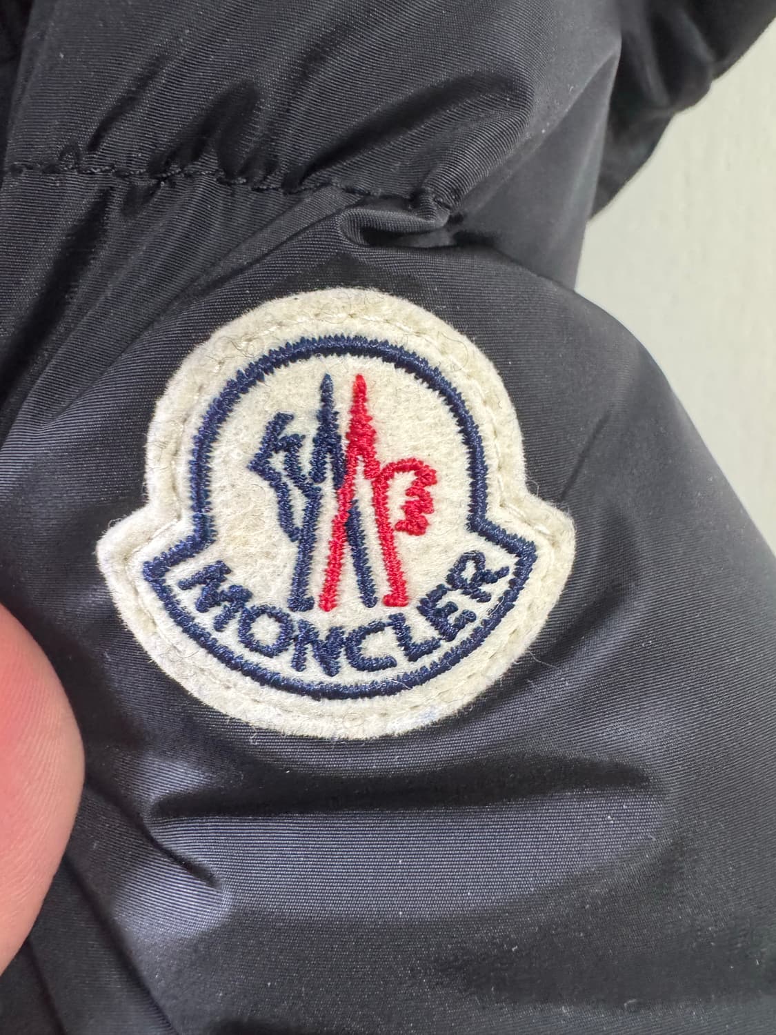 4사이즈] 몽클레어 아보체 패딩 상품이미지4