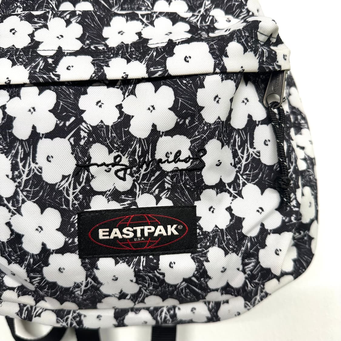 이스트팩 x 앤디워홀 플라워 프린팅 백팩 상품이미지2
