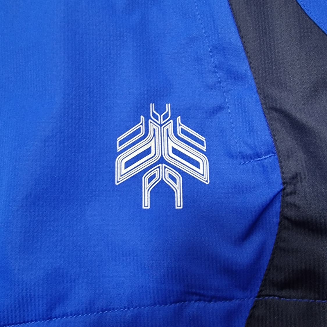 엄브로 올드스쿨 커스텀 에버튼 바람막이 상품이미지5