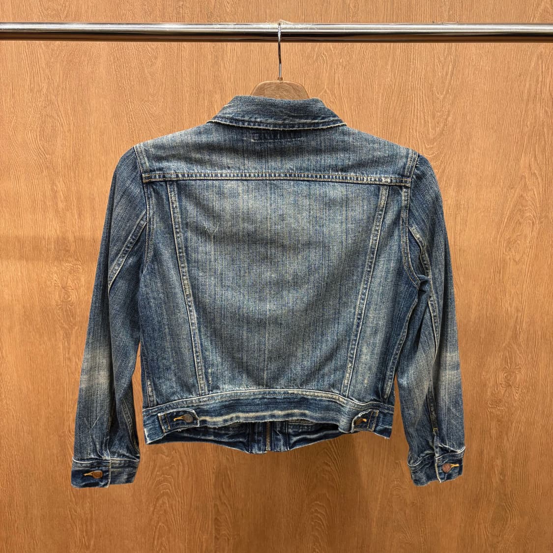 랄프로렌 스포츠 데님 집업 트러커 자켓 플랩 포켓 워싱 디테일 중청 상품이미지3