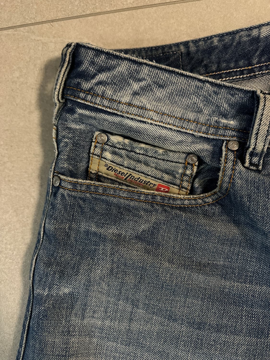 디젤 부츠컷 데님 버튼플라이 W33  L30(황금사이즈) 상품이미지5