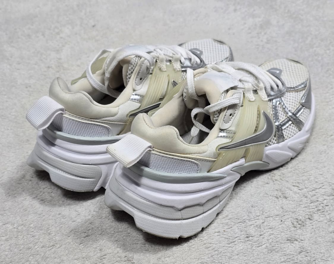 나이키 V2K 런 메탈릭 실버 운동화 240 상품이미지6