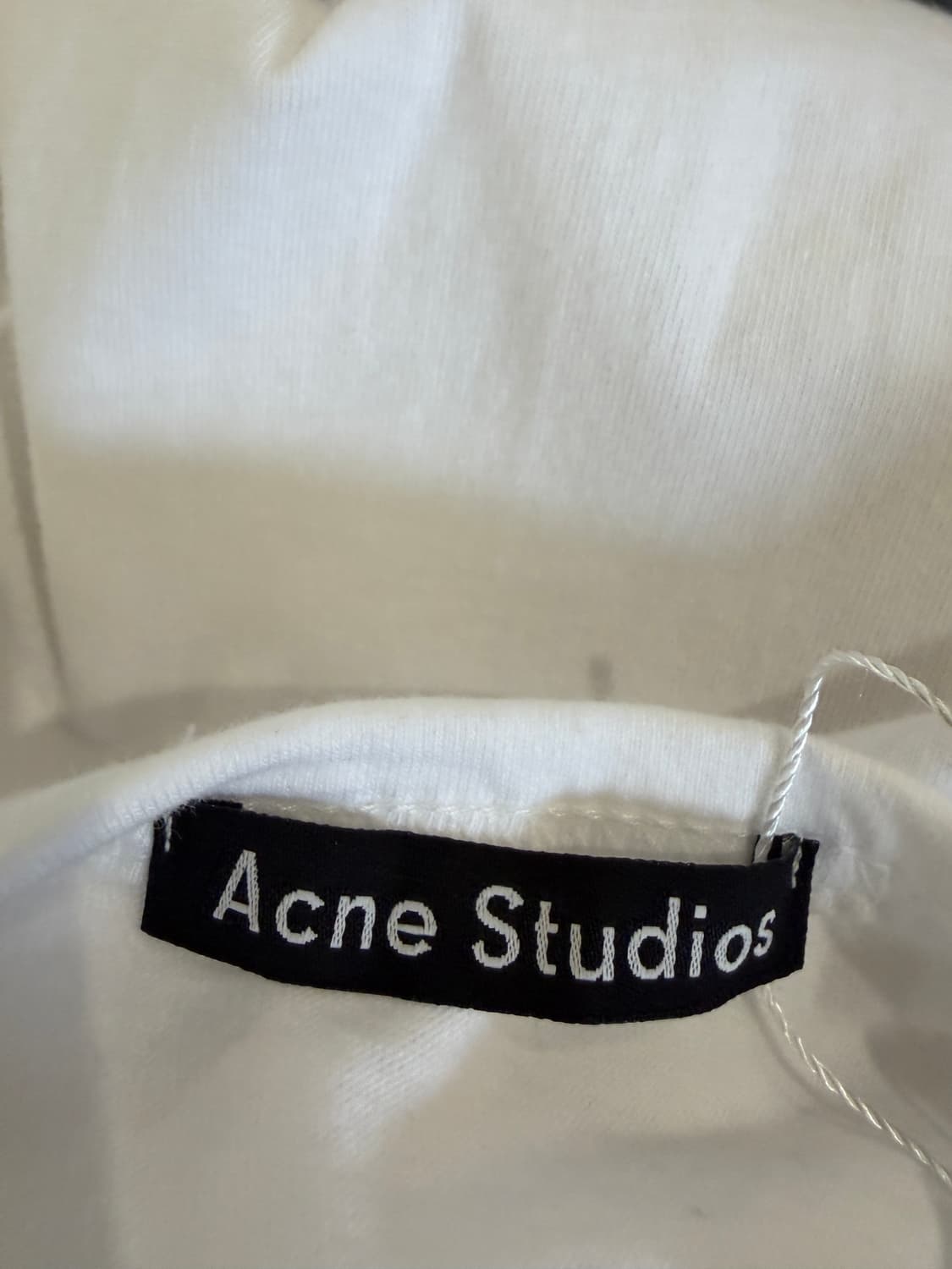 아크네 스튜디오 페이스 로고 반팔 티셔츠 상품이미지5