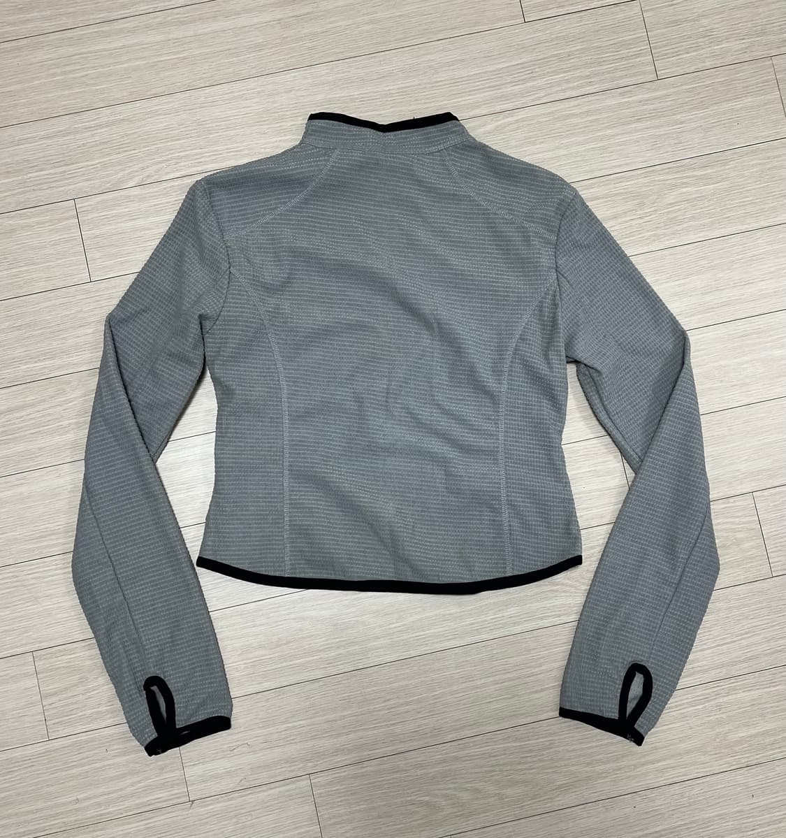 디퍼런트 이즈 오케이 탑 상품이미지2