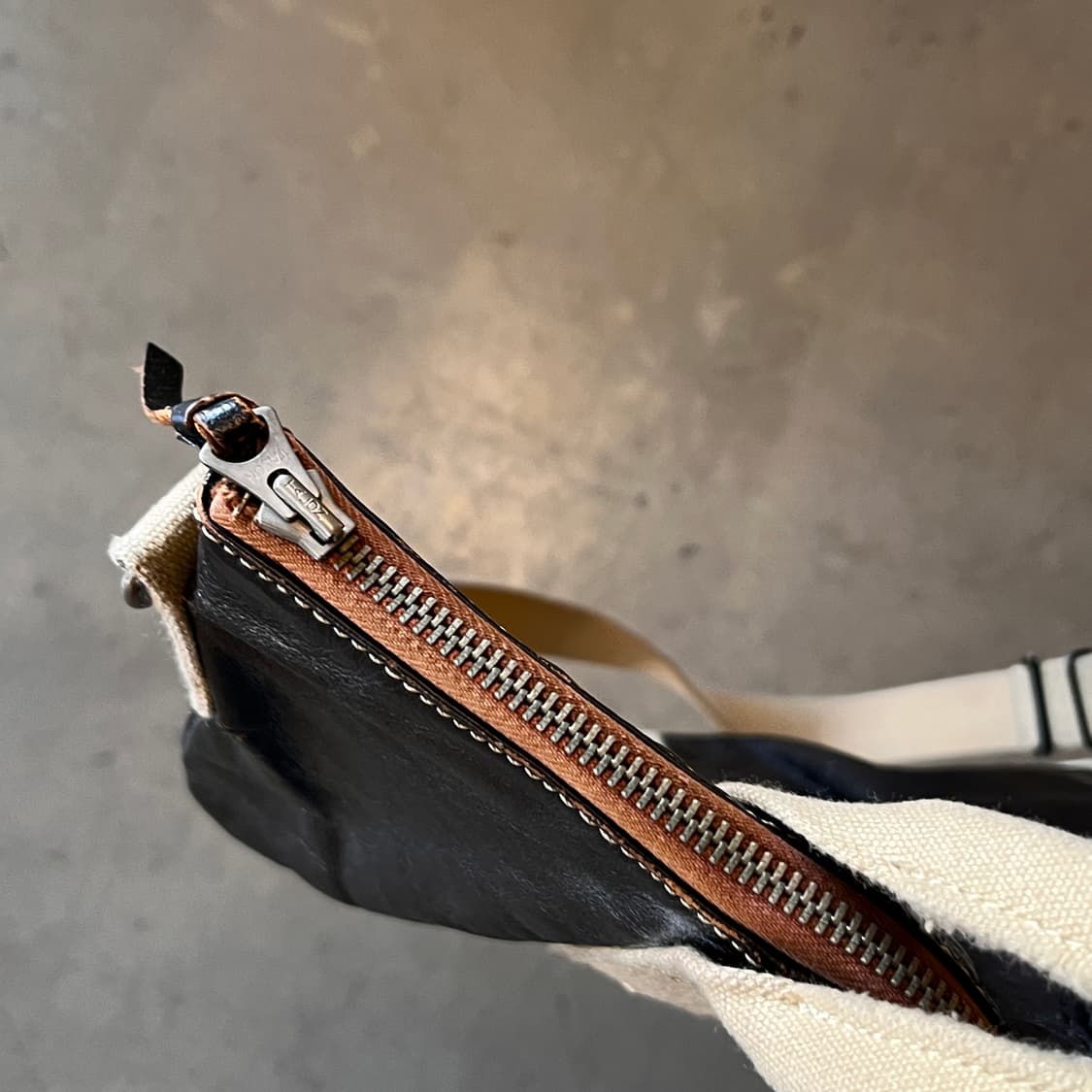 토이즈맥코이 호스하이드 헬멧백 상품이미지8