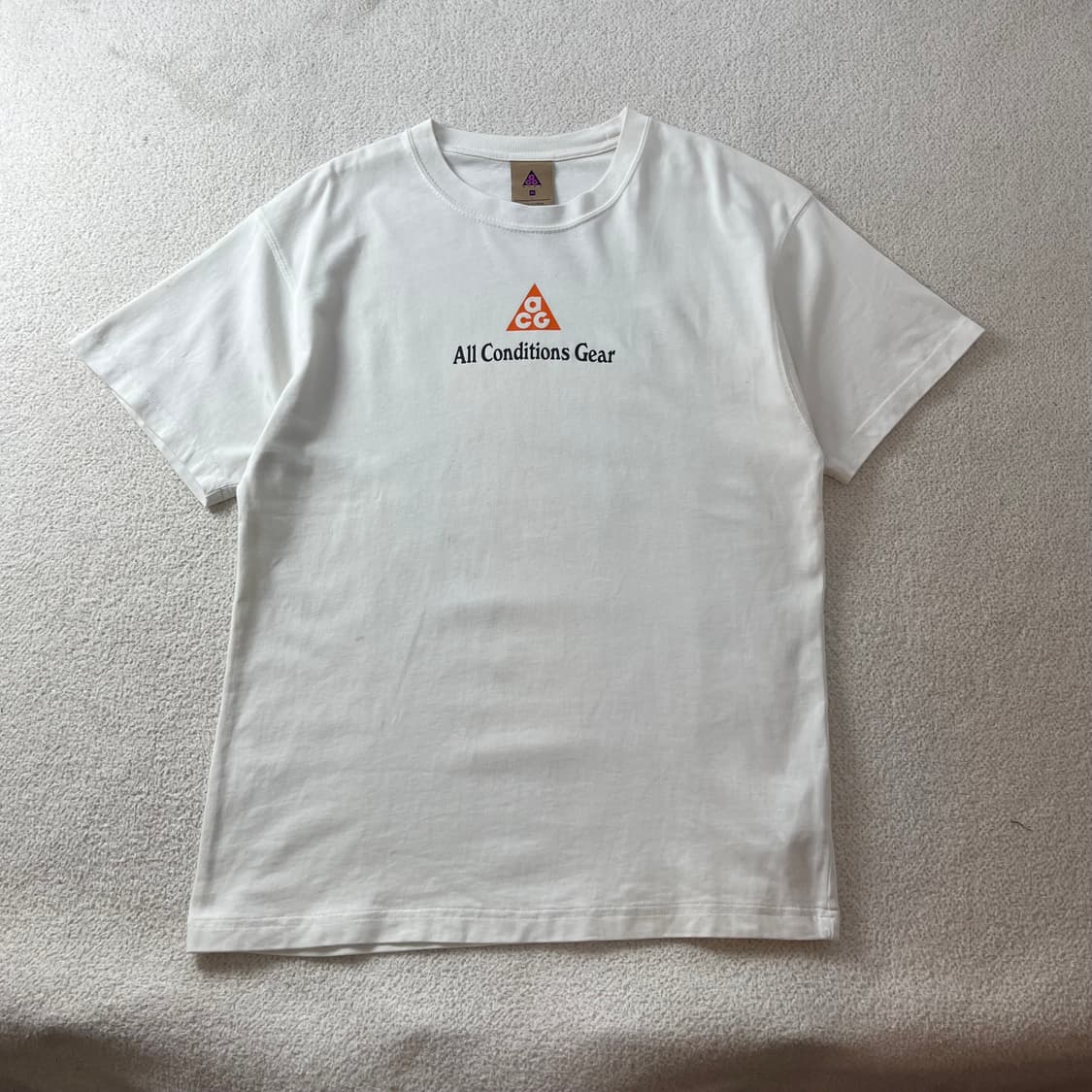 100 나이키 ACG 볼텍스 반팔 티셔츠 상품이미지2